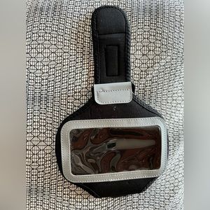 Armband phone holder for running
